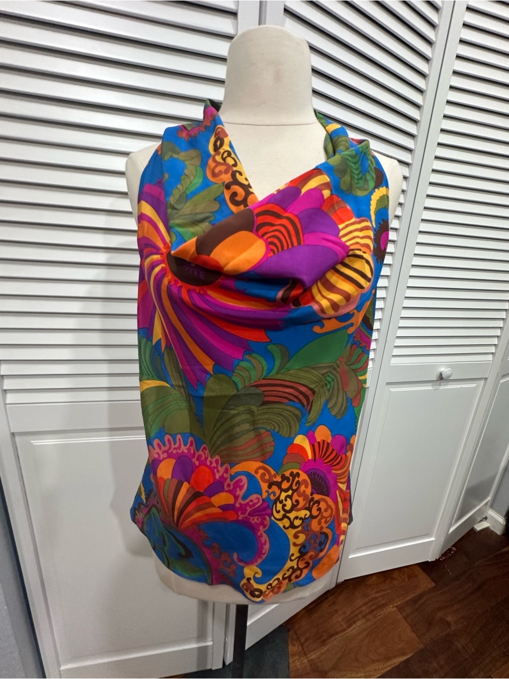 BR X Trina Turk Silk Cowl Neck Blouse Womens 6 Multicolor Bold Resort Designer